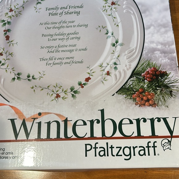 Pfaltzgraff Winterberry Family and Friends 12” Stoneware Holiday Sharing Plate - Picture 3 of 4